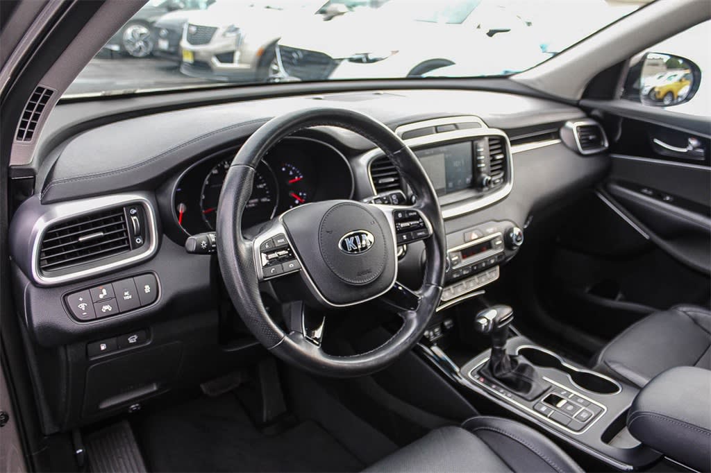 Thumbnail: 2019 Kia Sorento - 12