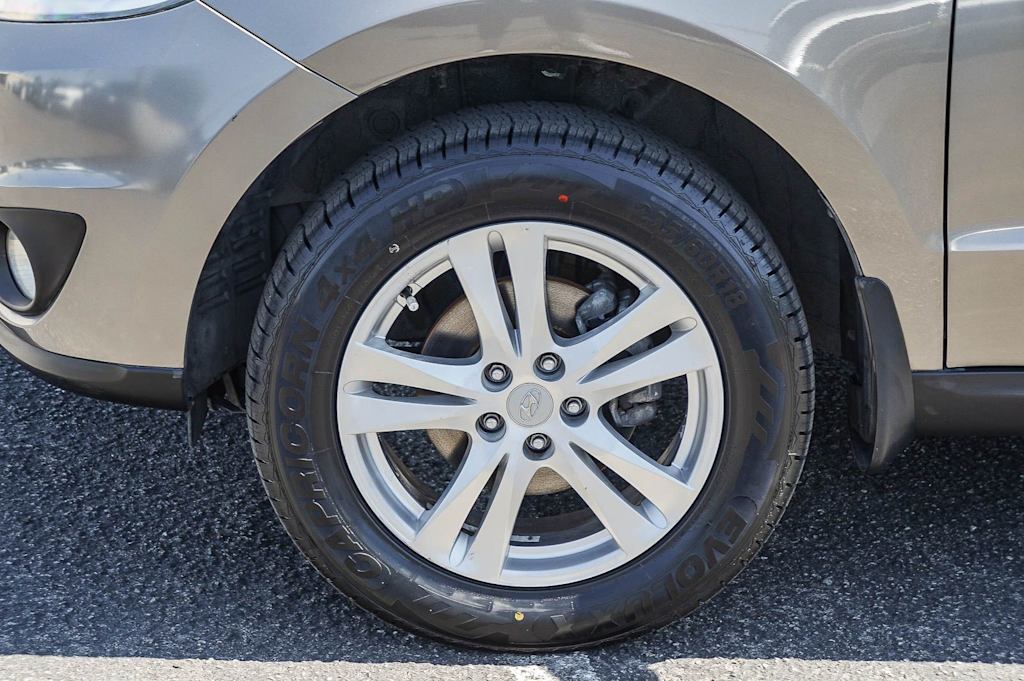 Thumbnail: 2012 Hyundai Santa Fe - 7