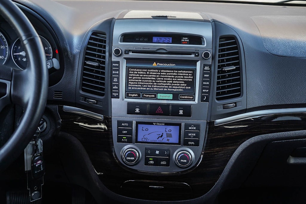 Thumbnail: 2012 Hyundai Santa Fe - 13