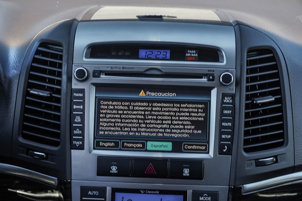 Thumbnail: 2012 Hyundai Santa Fe - 24