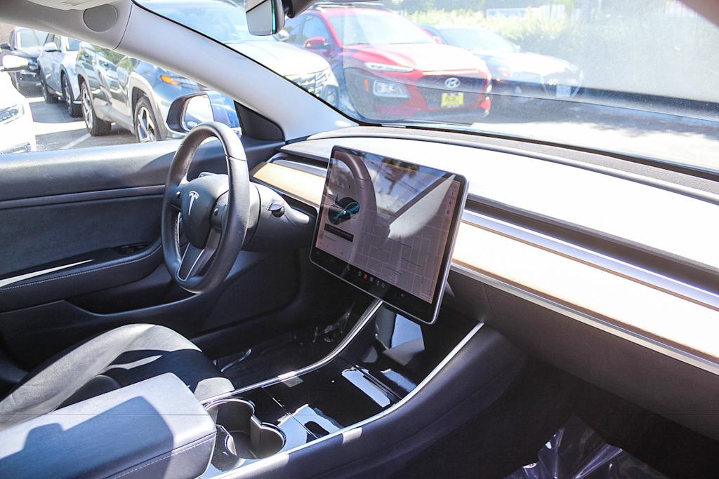 Thumbnail: 2020 Tesla Model 3 - 11