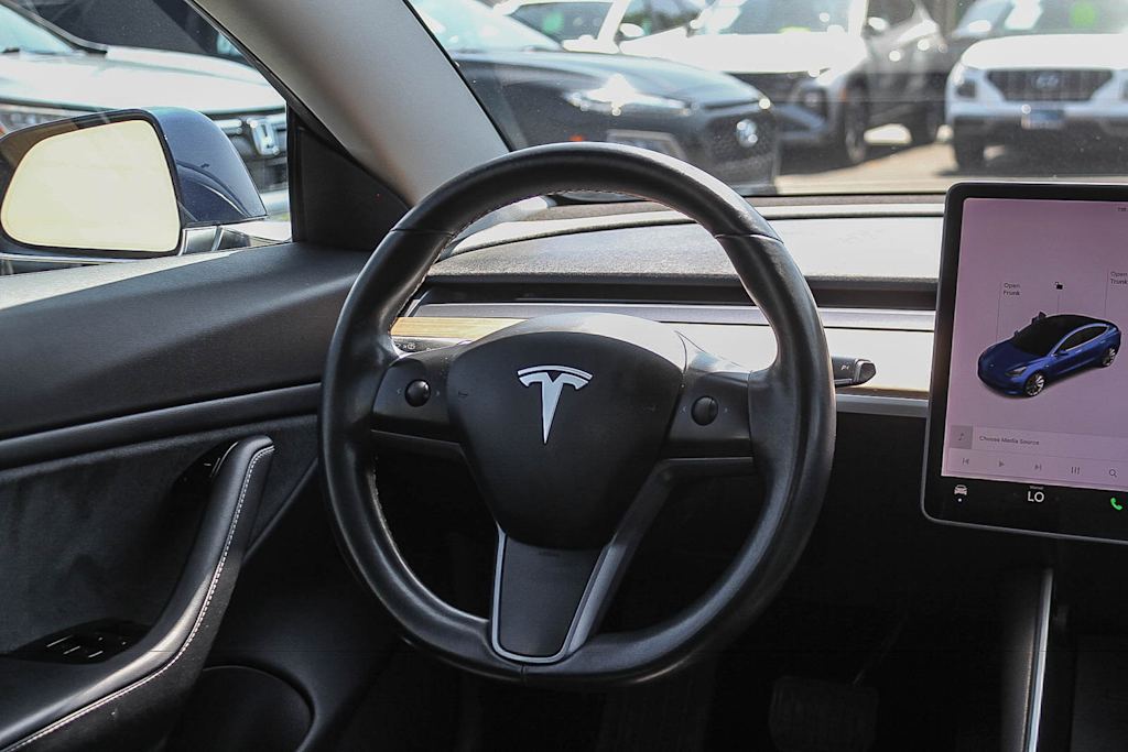 Thumbnail: 2018 Tesla Model 3 - 6