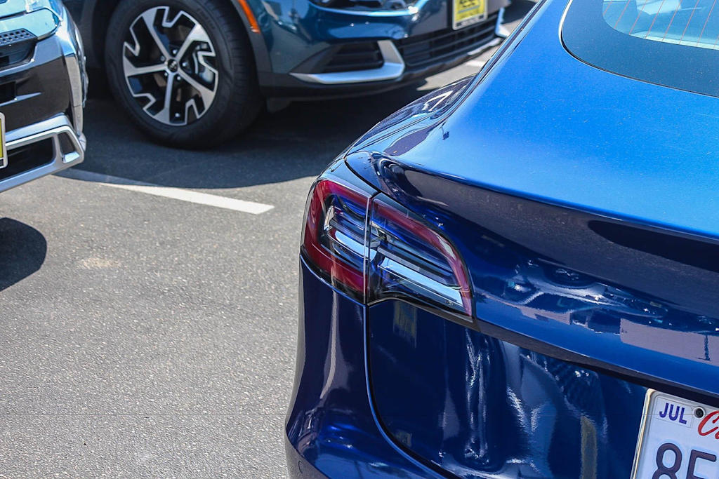 Thumbnail: 2018 Tesla Model 3 - 4
