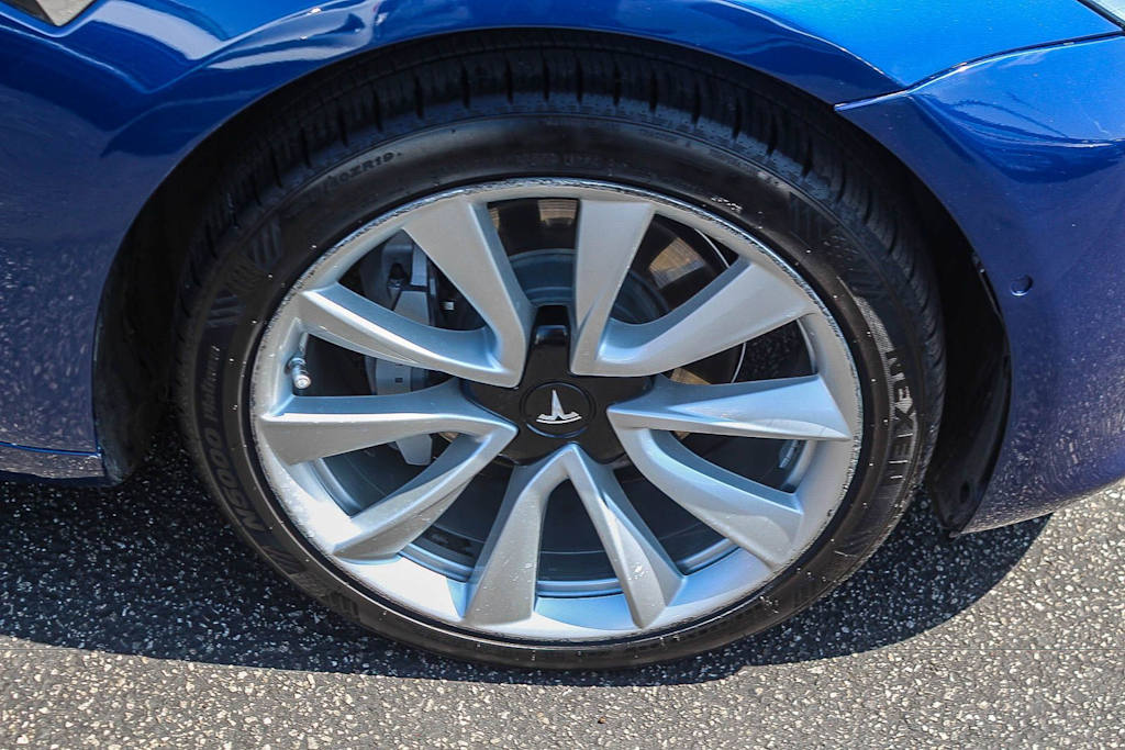 Thumbnail: 2018 Tesla Model 3 - 17