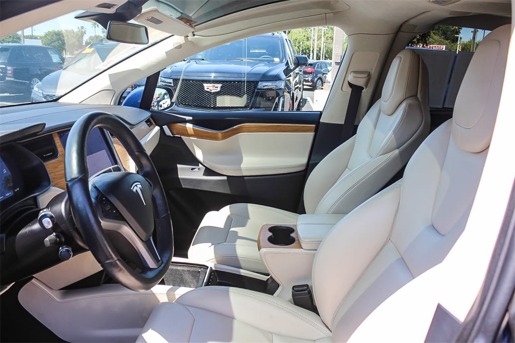 2019 Tesla Model X Long Range 10