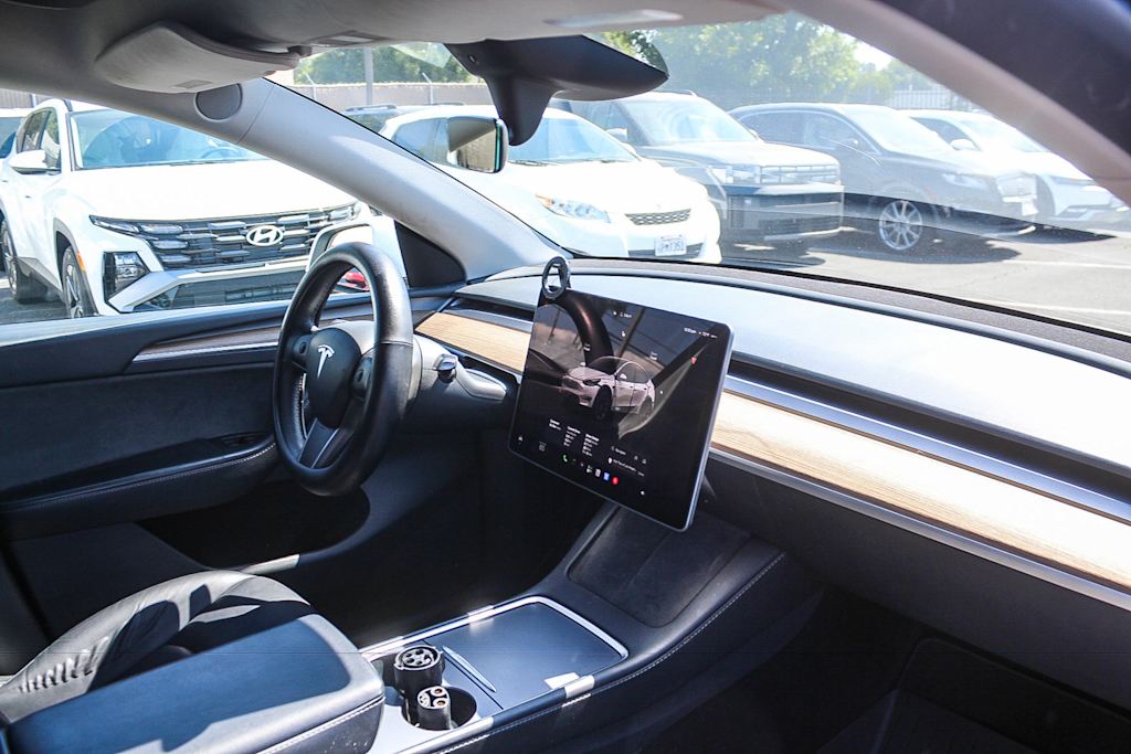 Thumbnail: 2024 Tesla Model Y - 12