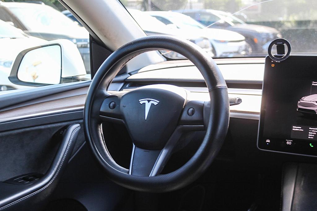 Thumbnail: 2024 Tesla Model Y - 11