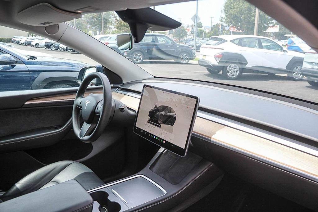 Thumbnail: 2024 Tesla Model Y - 11