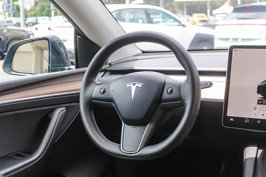 Thumbnail: 2024 Tesla Model Y - 8