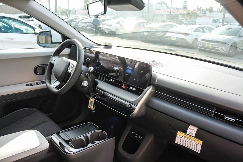 Thumbnail: 2026 Hyundai Ioniq 5 - 10