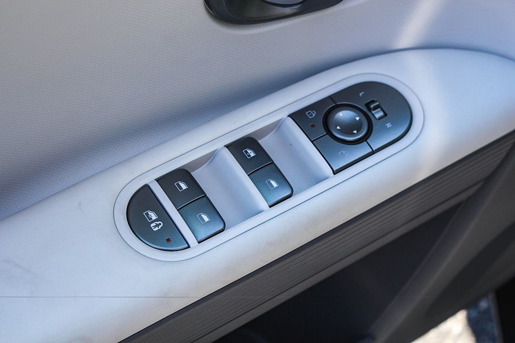 Thumbnail: 2026 Hyundai Ioniq 5 - 25