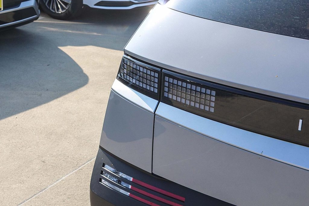 Thumbnail: 2026 Hyundai Ioniq 5 - 5