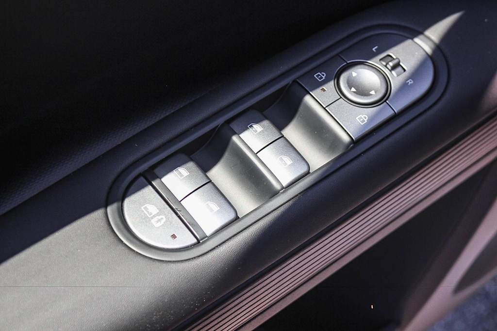 Thumbnail: 2026 Hyundai Ioniq 5 - 26