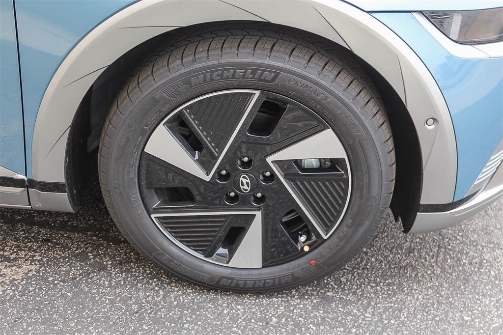 Thumbnail: 2026 Hyundai Ioniq 5 - 17