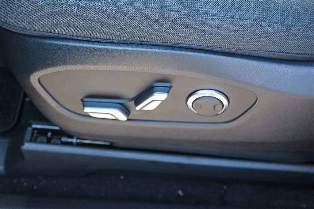 Thumbnail: 2026 Hyundai Ioniq - 26