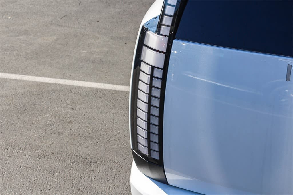 Thumbnail: 2026 Hyundai Ioniq - 6