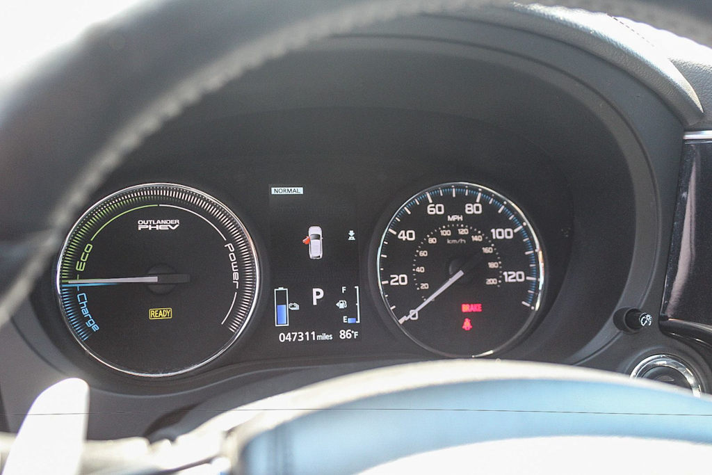 Thumbnail: 2019 Mitsubishi Outlander - 16