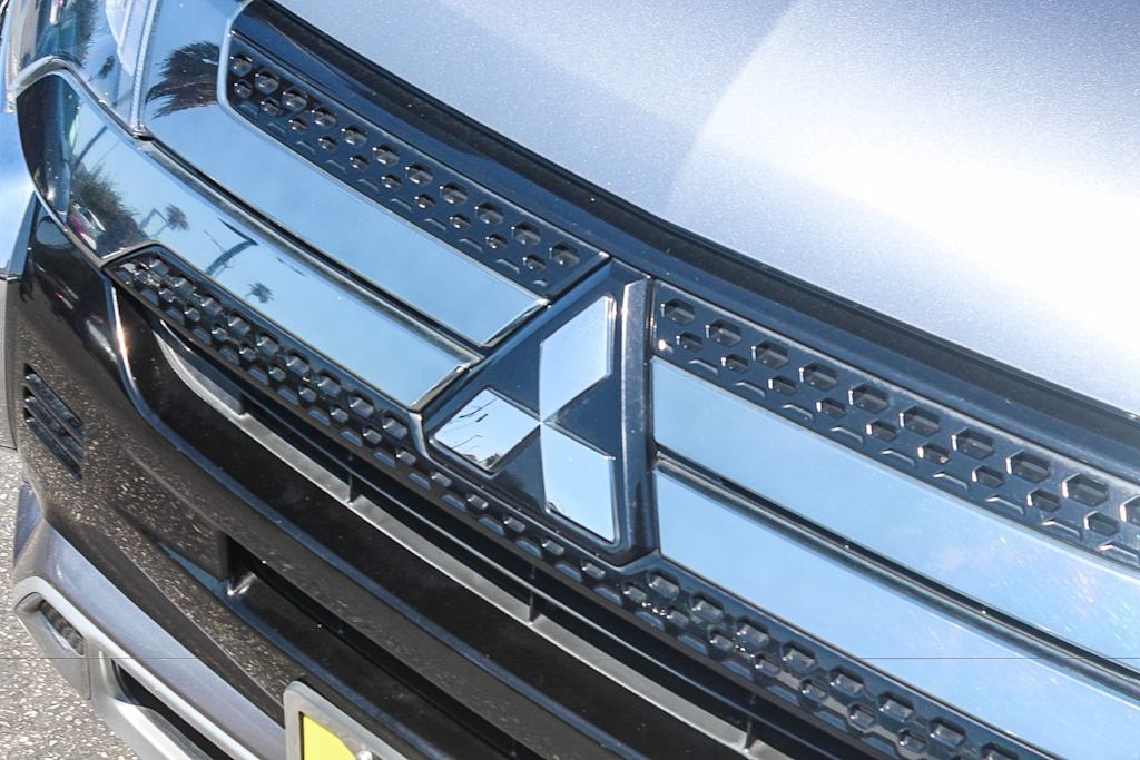 Thumbnail: 2019 Mitsubishi Outlander - 24
