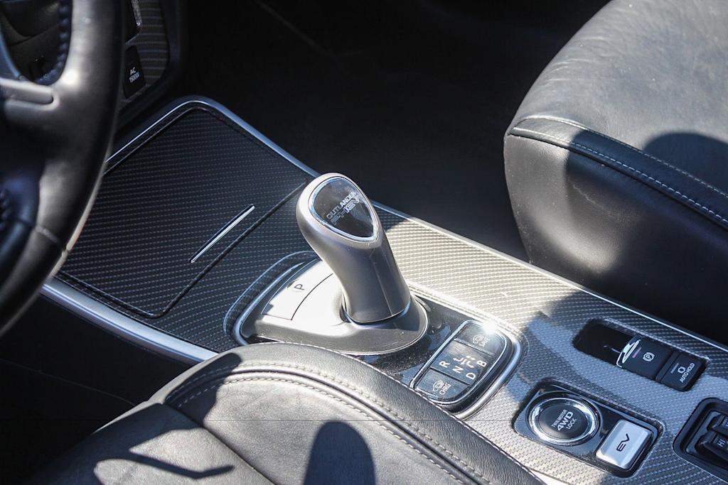 Thumbnail: 2019 Mitsubishi Outlander - 15