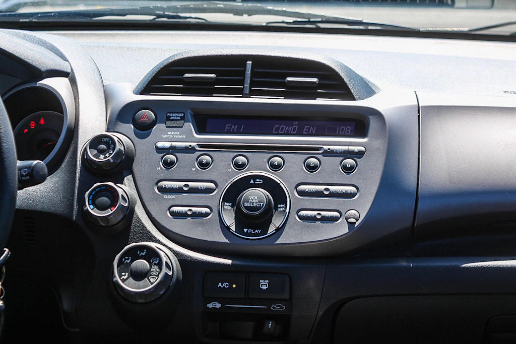 Thumbnail: 2011 Honda Fit - 13