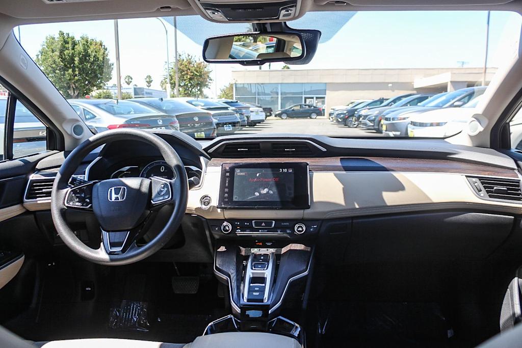 Thumbnail: 2018 Honda Clarity - 2