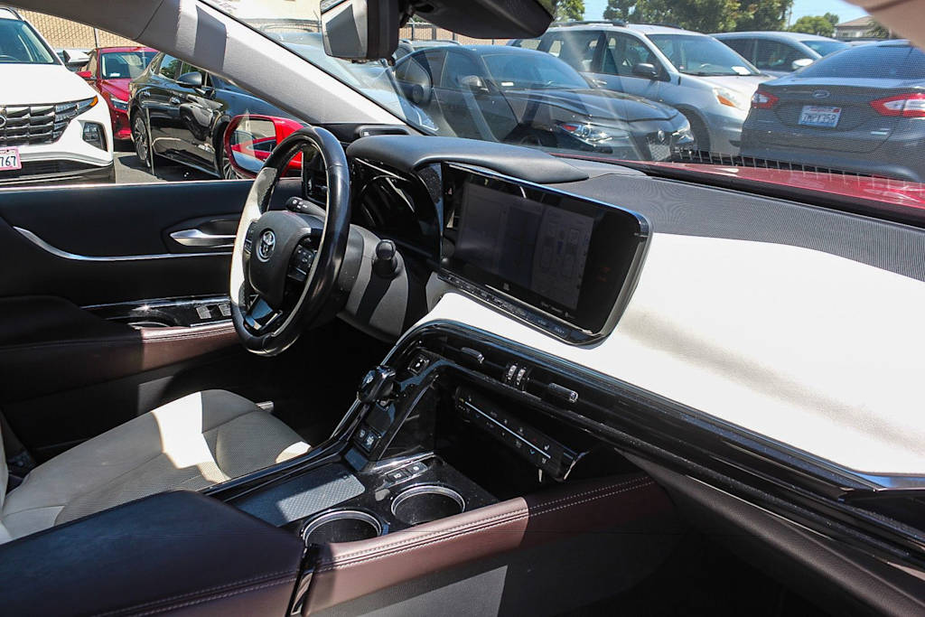 Thumbnail: 2021 Toyota Mirai - 11