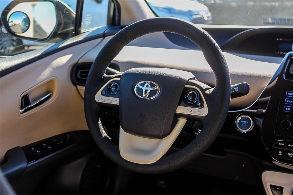 Thumbnail: 2017 Toyota Prius - 9