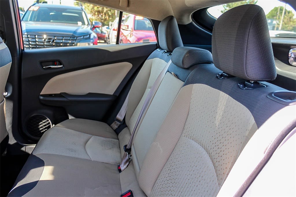 Thumbnail: 2017 Toyota Prius - 11