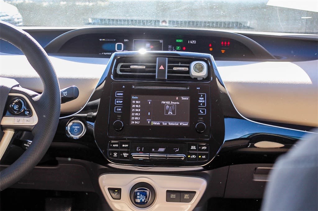 Thumbnail: 2017 Toyota Prius - 14