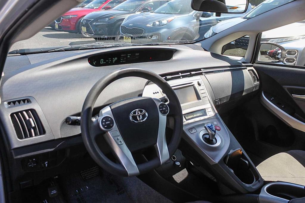 Thumbnail: 2015 Toyota Prius - 24