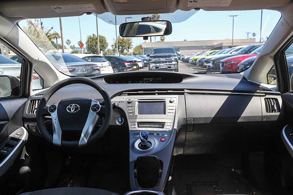 Thumbnail: 2015 Toyota Prius - 2