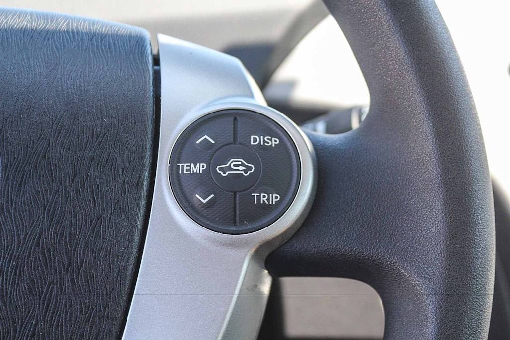 Thumbnail: 2015 Toyota Prius - 29