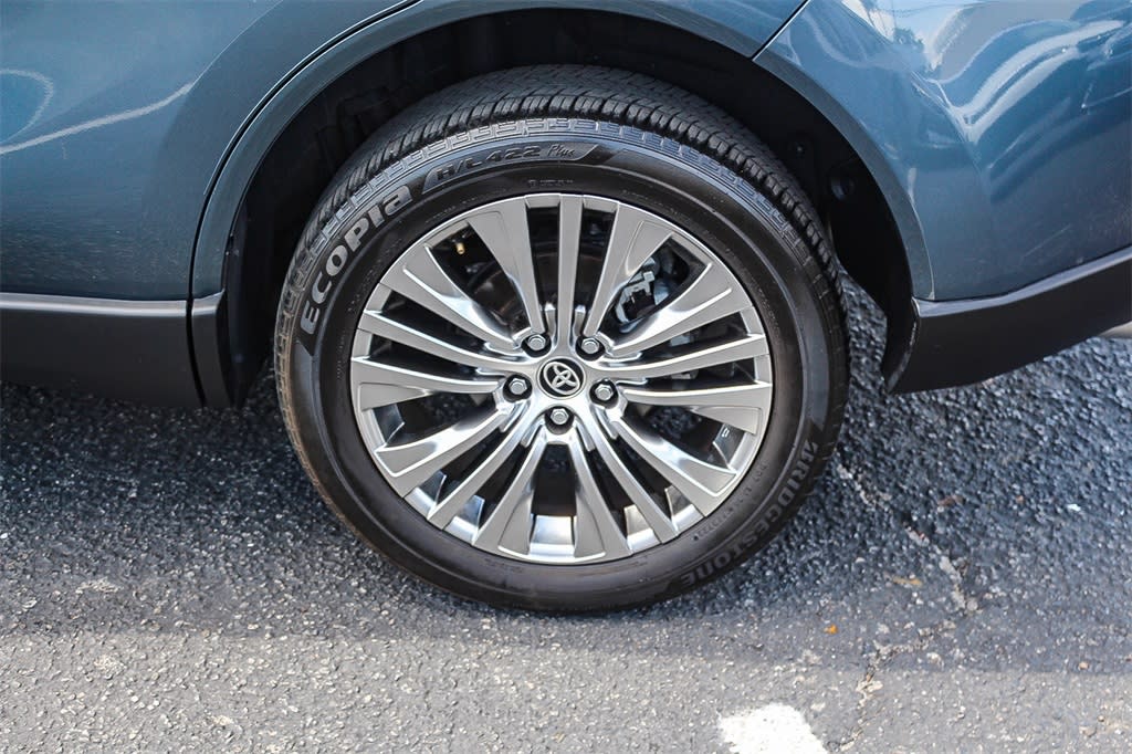 2022 Toyota Venza XLE 7