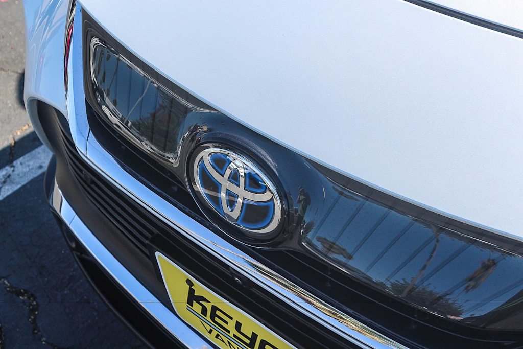 Thumbnail: 2023 Toyota Venza - 24