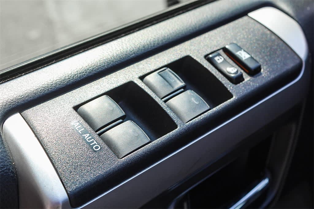 Thumbnail: 2022 Toyota 4Runner - 25