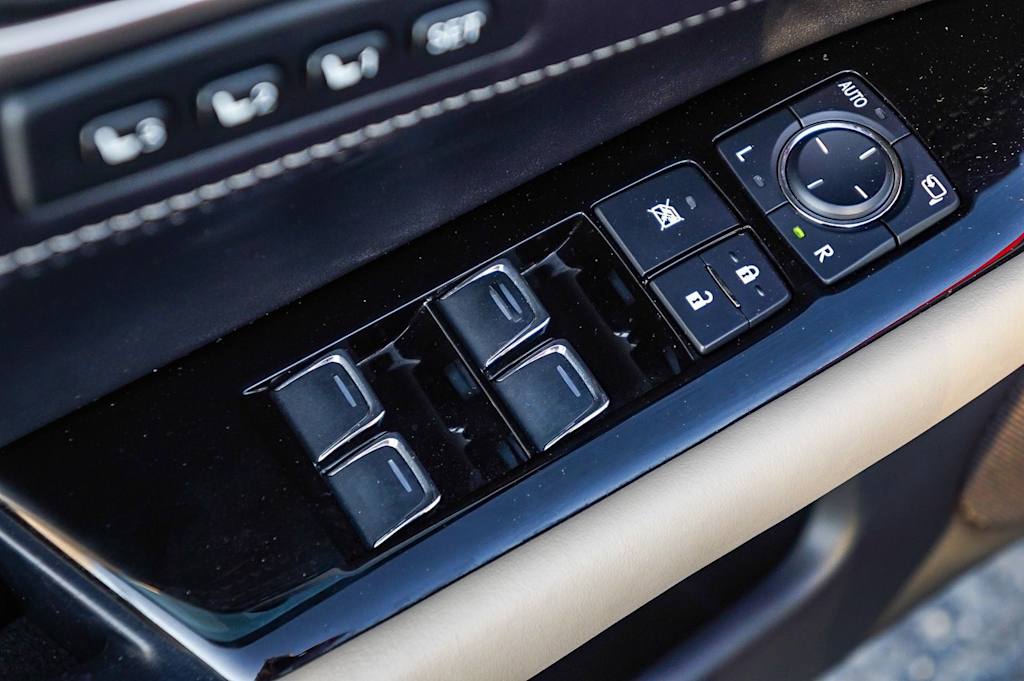 Thumbnail: 2016 Lexus GS - 27