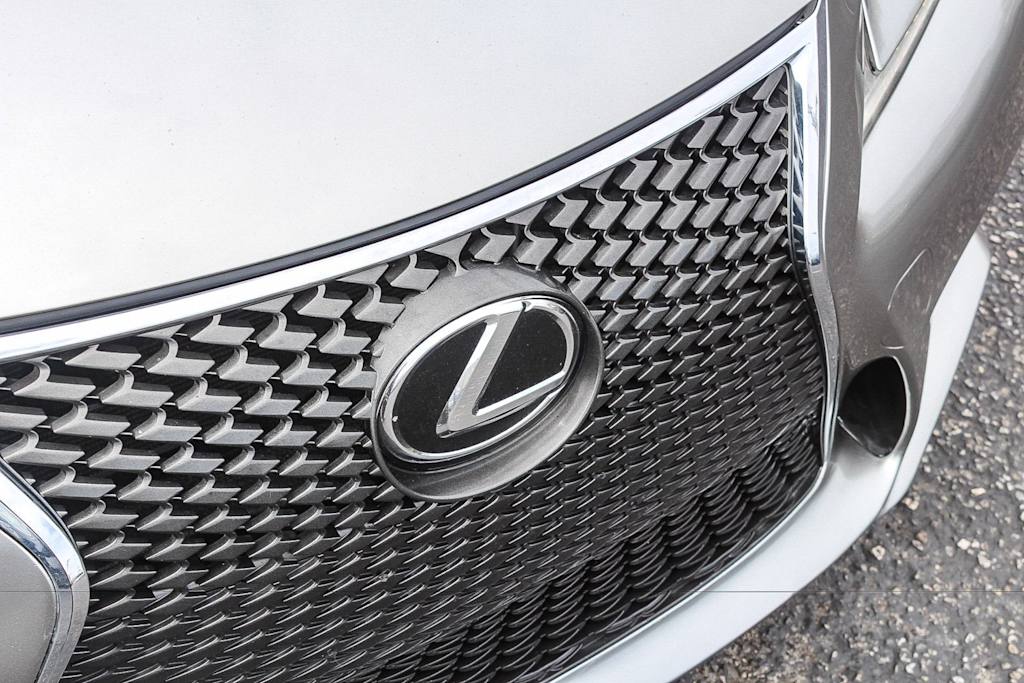Thumbnail: 2015 Lexus IS - 27