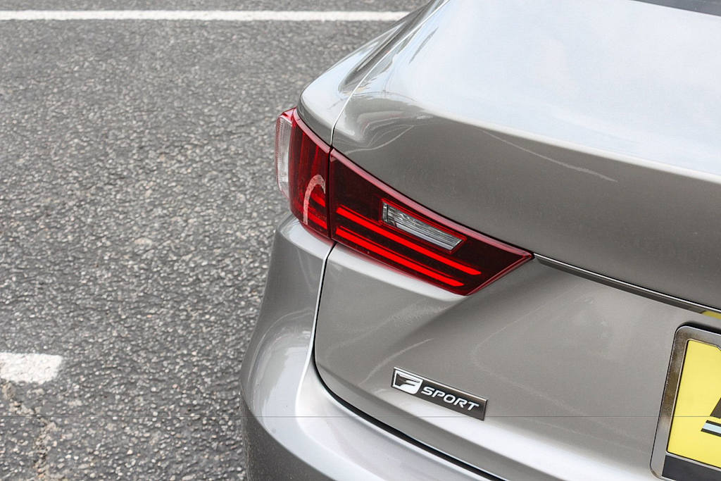 Thumbnail: 2015 Lexus IS - 22
