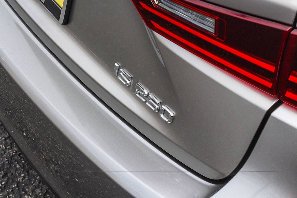 Thumbnail: 2015 Lexus IS - 24