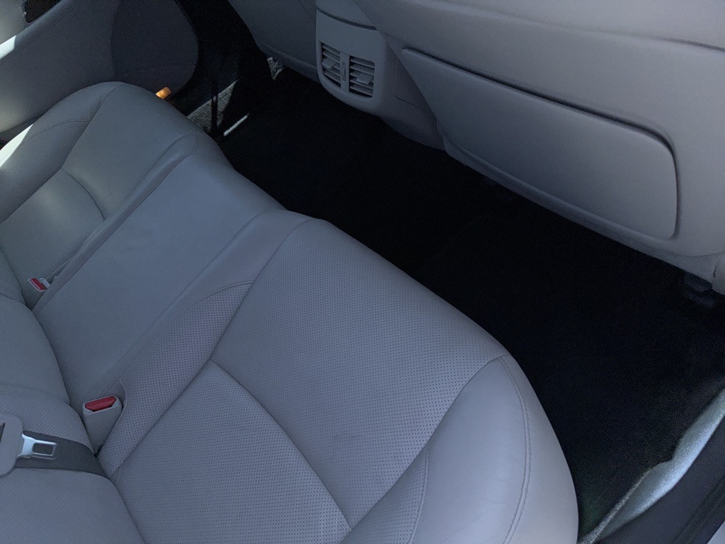 Thumbnail: 2010 Lexus ES - 17