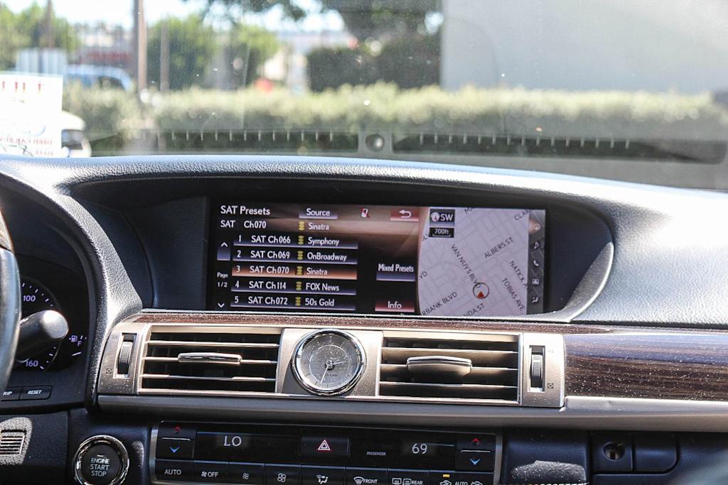Thumbnail: 2016 Lexus LS - 25