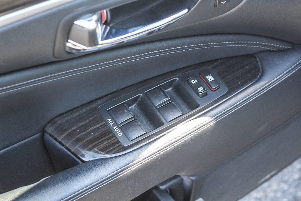 Thumbnail: 2016 Lexus LS - 26