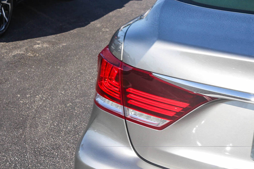 Thumbnail: 2016 Lexus LS - 19