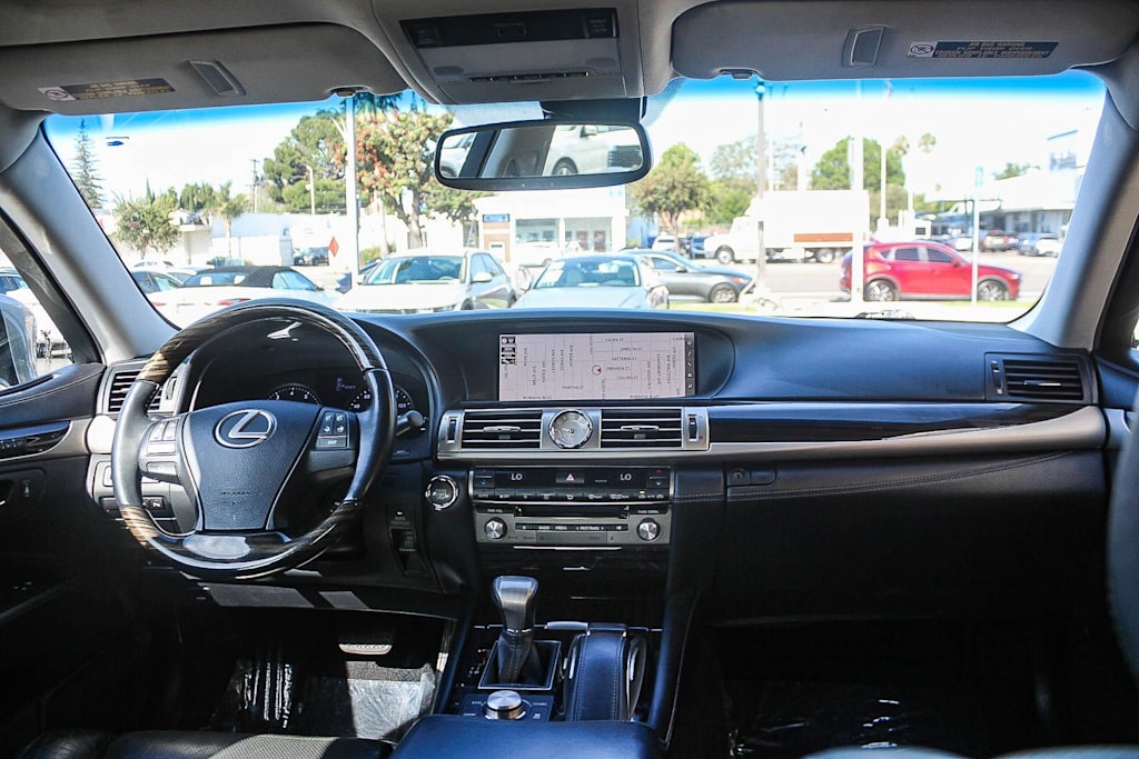Thumbnail: 2016 Lexus LS - 2