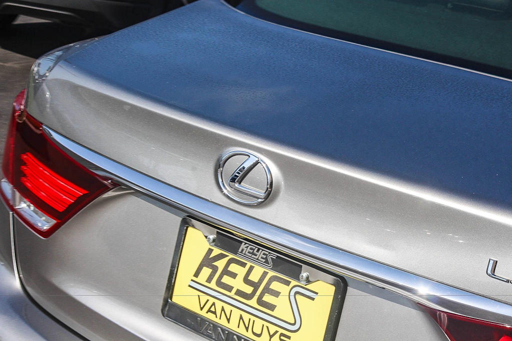 Thumbnail: 2016 Lexus LS - 6