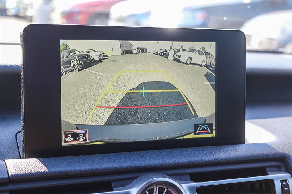 Thumbnail: 2022 Lexus IS - 33