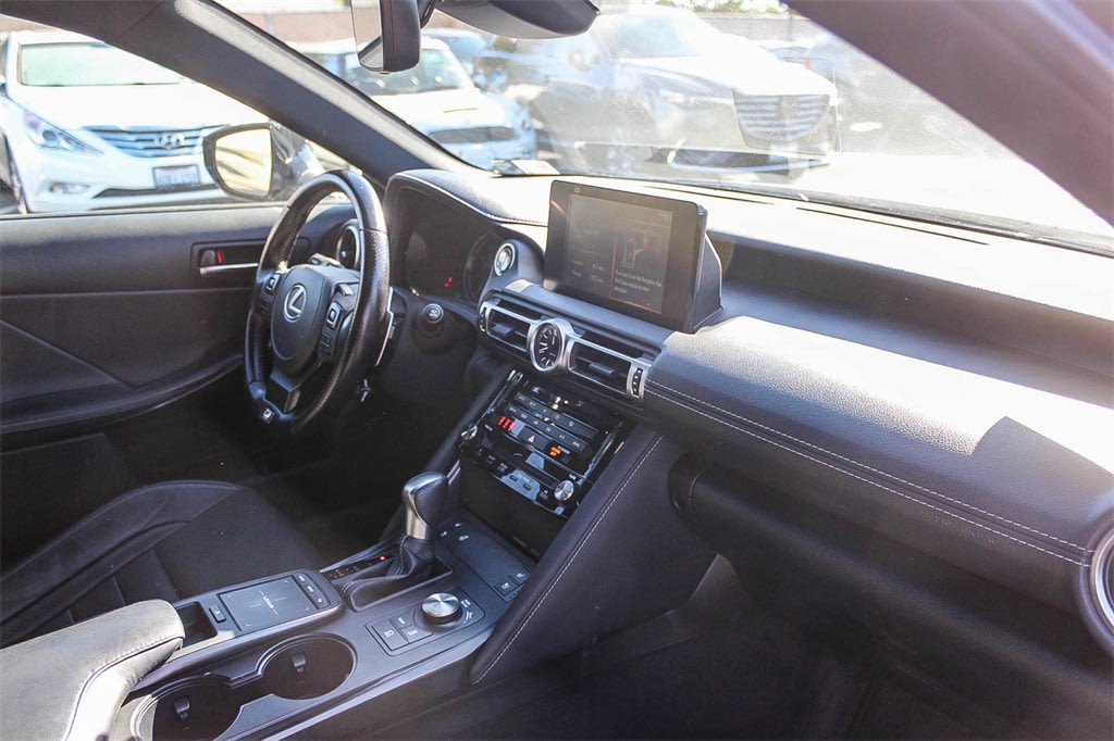 Thumbnail: 2022 Lexus IS - 13