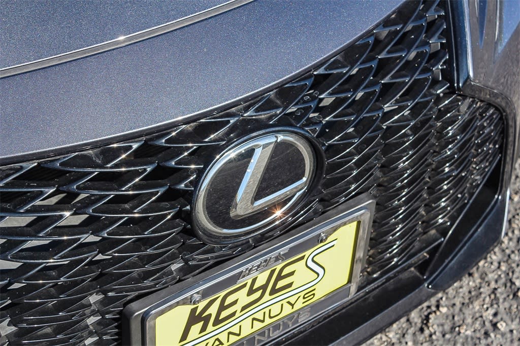 Thumbnail: 2022 Lexus IS - 26