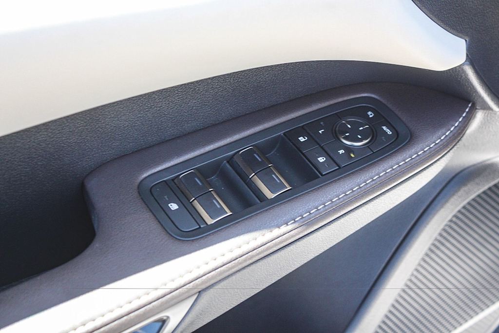 Thumbnail: 2024 Lexus RX - 27