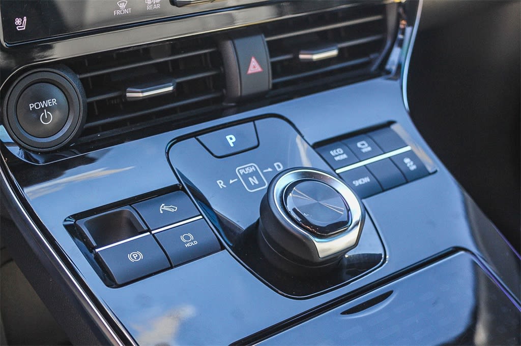 Thumbnail: 2023 Toyota bZ4X - 15